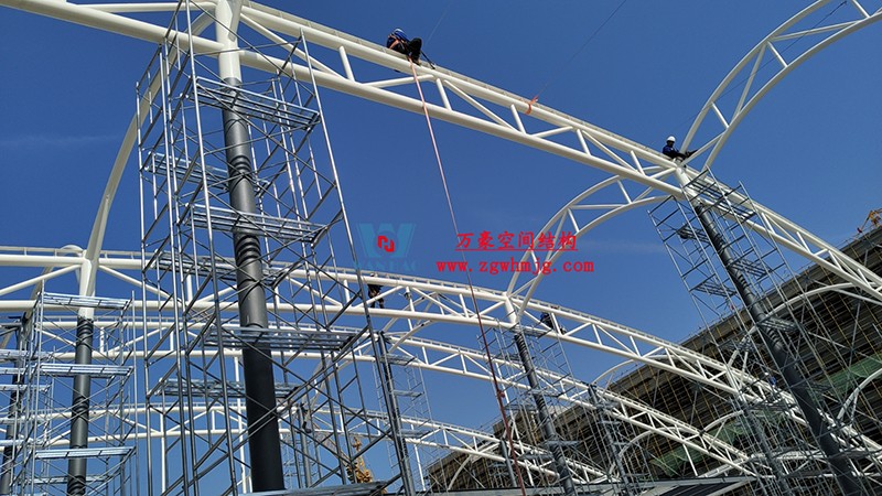 勞動最光榮，致敬一線工作者！