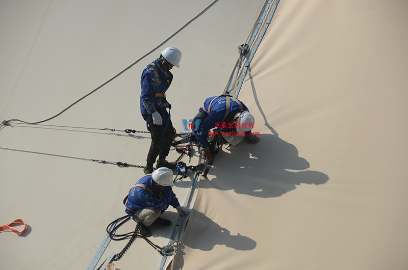 浙江真愛毯業(yè)科技有限公司廠房三屋面膜結(jié)構(gòu)工程完工大吉！