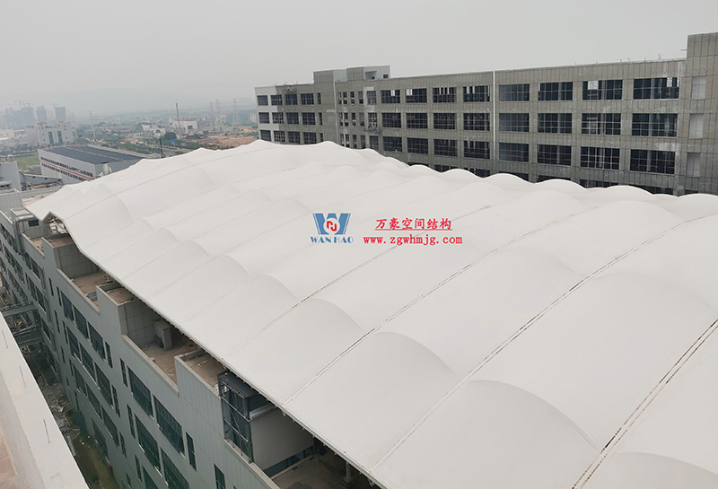 浙江真愛毯業(yè)科技有限公司廠房三屋面膜結(jié)構(gòu)工程完工大吉！