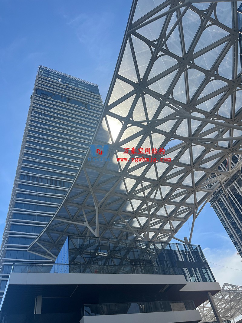 縱使烈日炎炎，腳步從未止歇！海南這個ETFE氣枕膜項目施工進度有最新消息