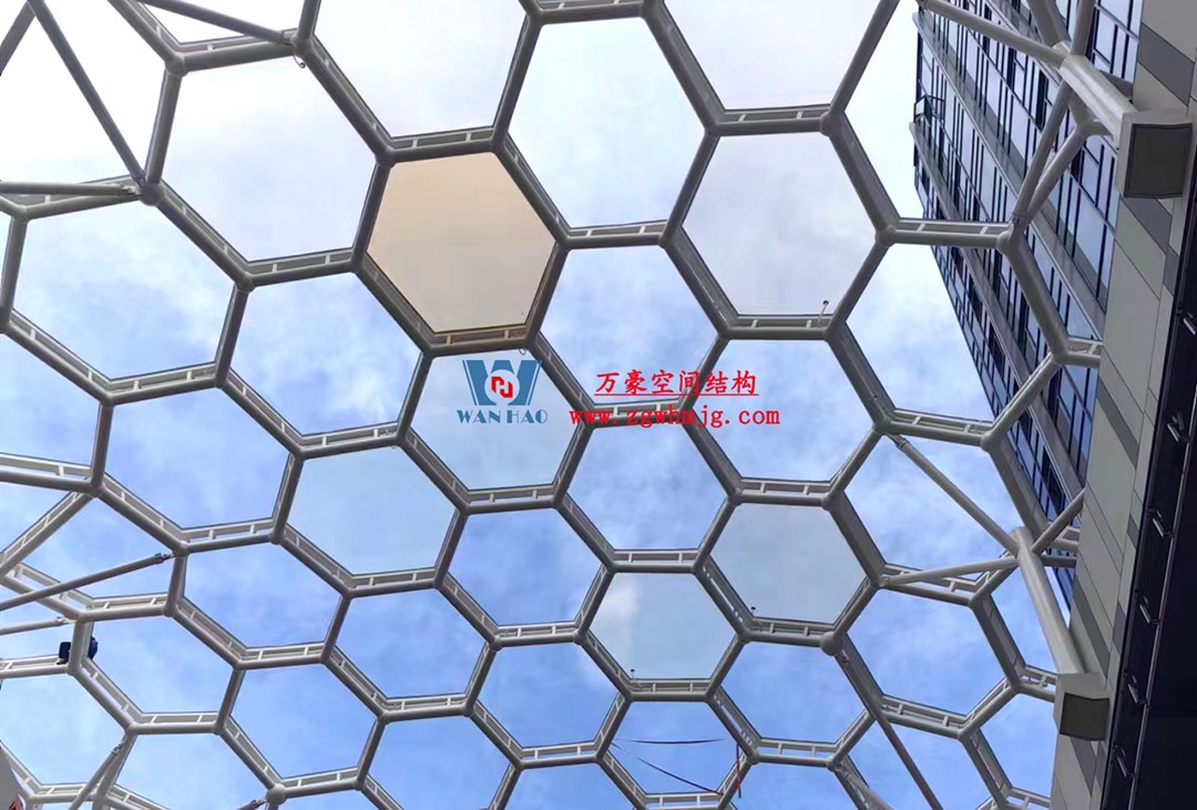 賦含夢(mèng)幻色彩的商業(yè)街膜結(jié)構(gòu)天幕，即將閃亮登場(chǎng)！