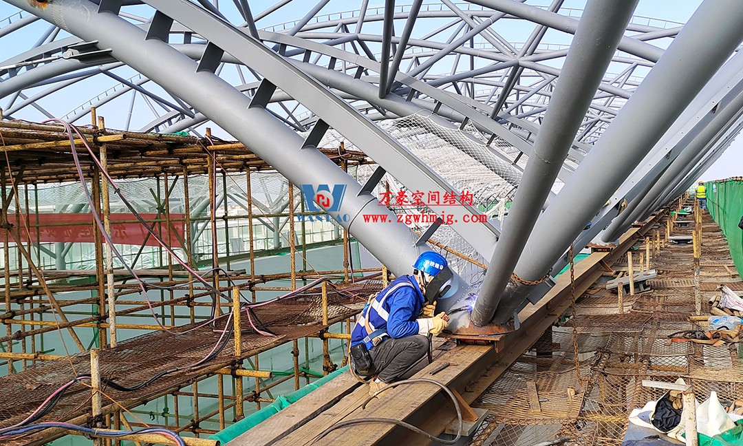 全力以赴高效推進(jìn)項(xiàng)目施工，高質(zhì)量完成建設(shè)任務(wù)