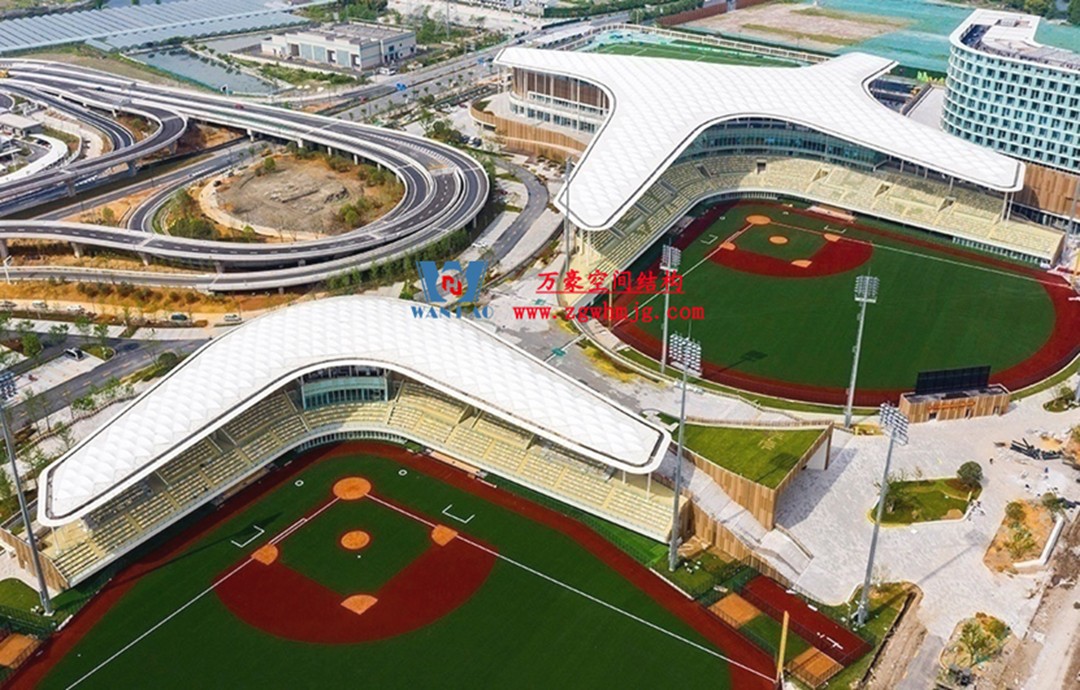 有骨骼、有皮膚的PTFE膜結(jié)構(gòu)建筑