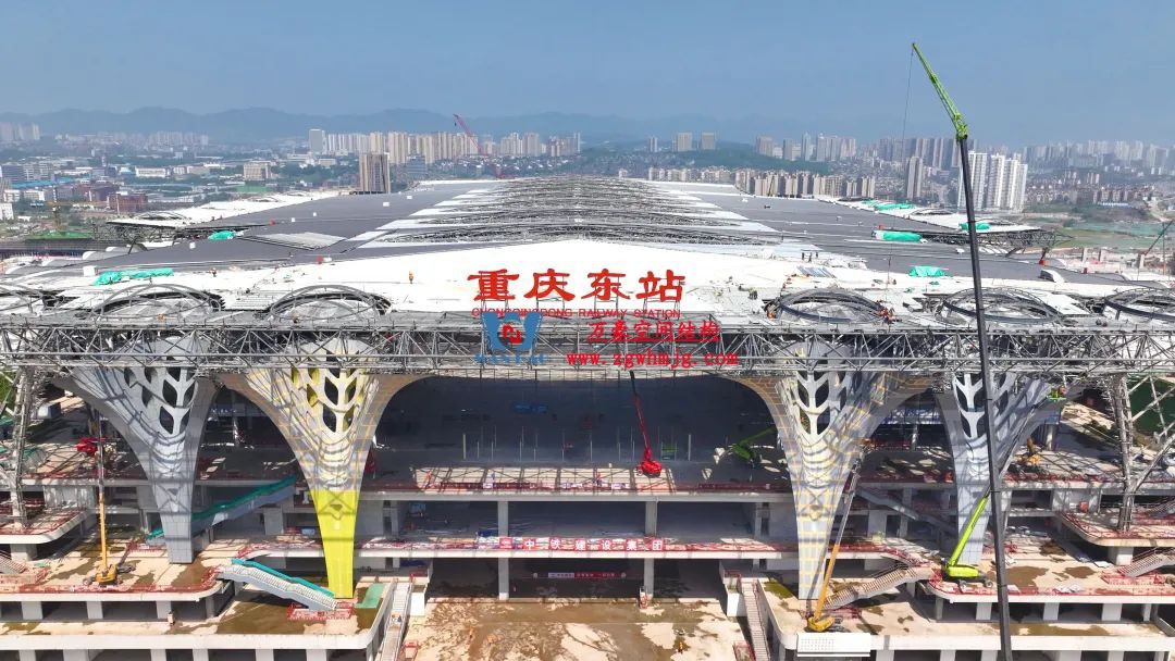 提檔提速，ETFE氣枕膜結(jié)構(gòu)天窗正在火熱施工安裝中