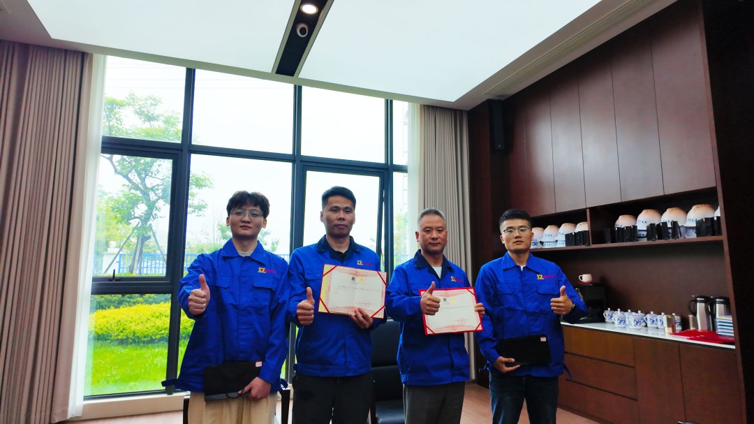 浙江萬豪空間結(jié)構(gòu)集團(tuán)有限公司隆重舉行“匠心傳承·共筑未來”師徒大會(huì)！