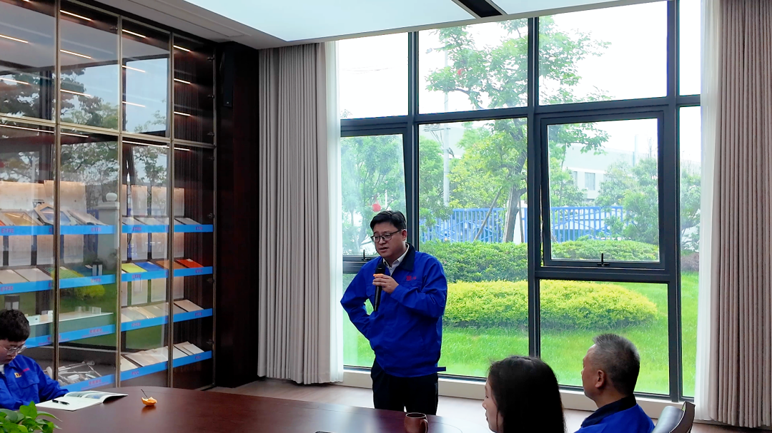 浙江萬豪空間結(jié)構(gòu)集團(tuán)有限公司隆重舉行“匠心傳承·共筑未來”師徒大會(huì)！