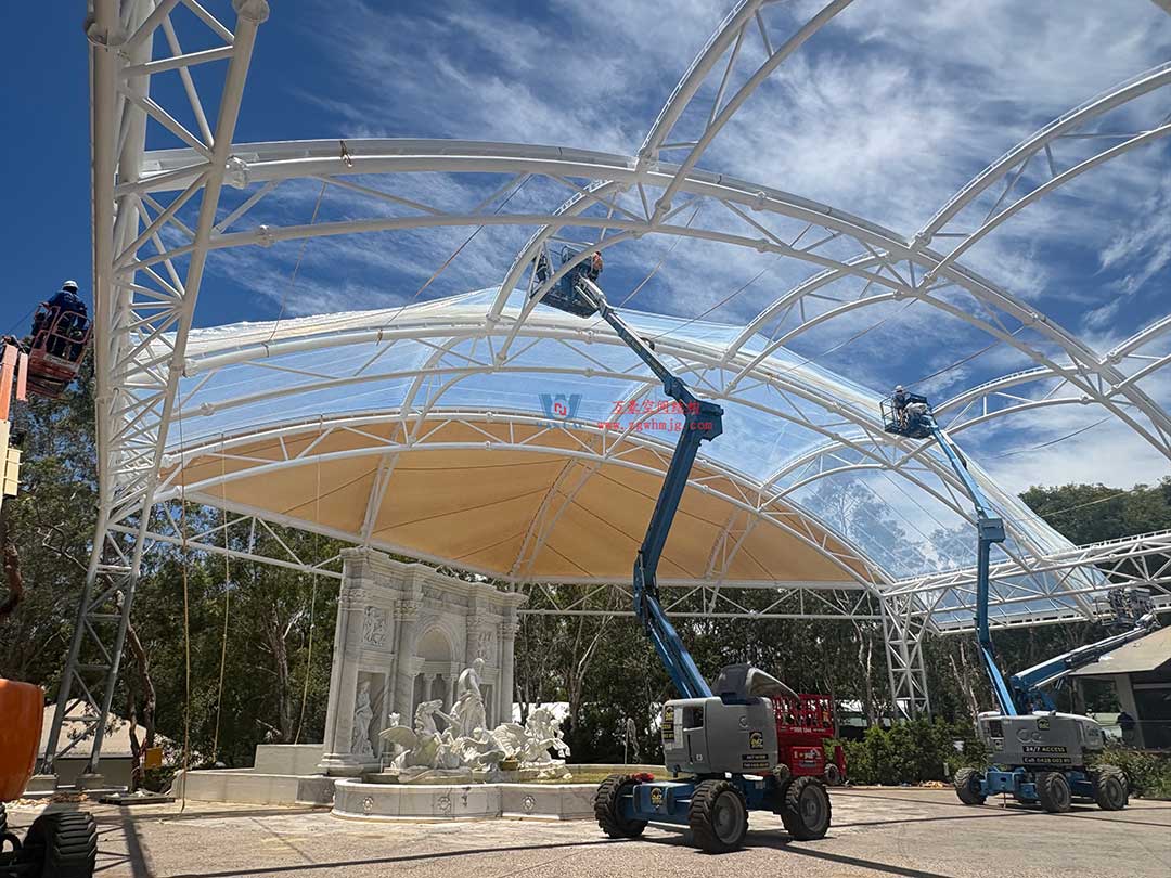 跨越山海的建筑新章！澳大利亞噴泉廣場天幕張拉正酣，雙膜科技賦能莊園建筑