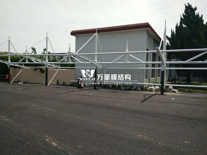 膜結(jié)構(gòu)車棚